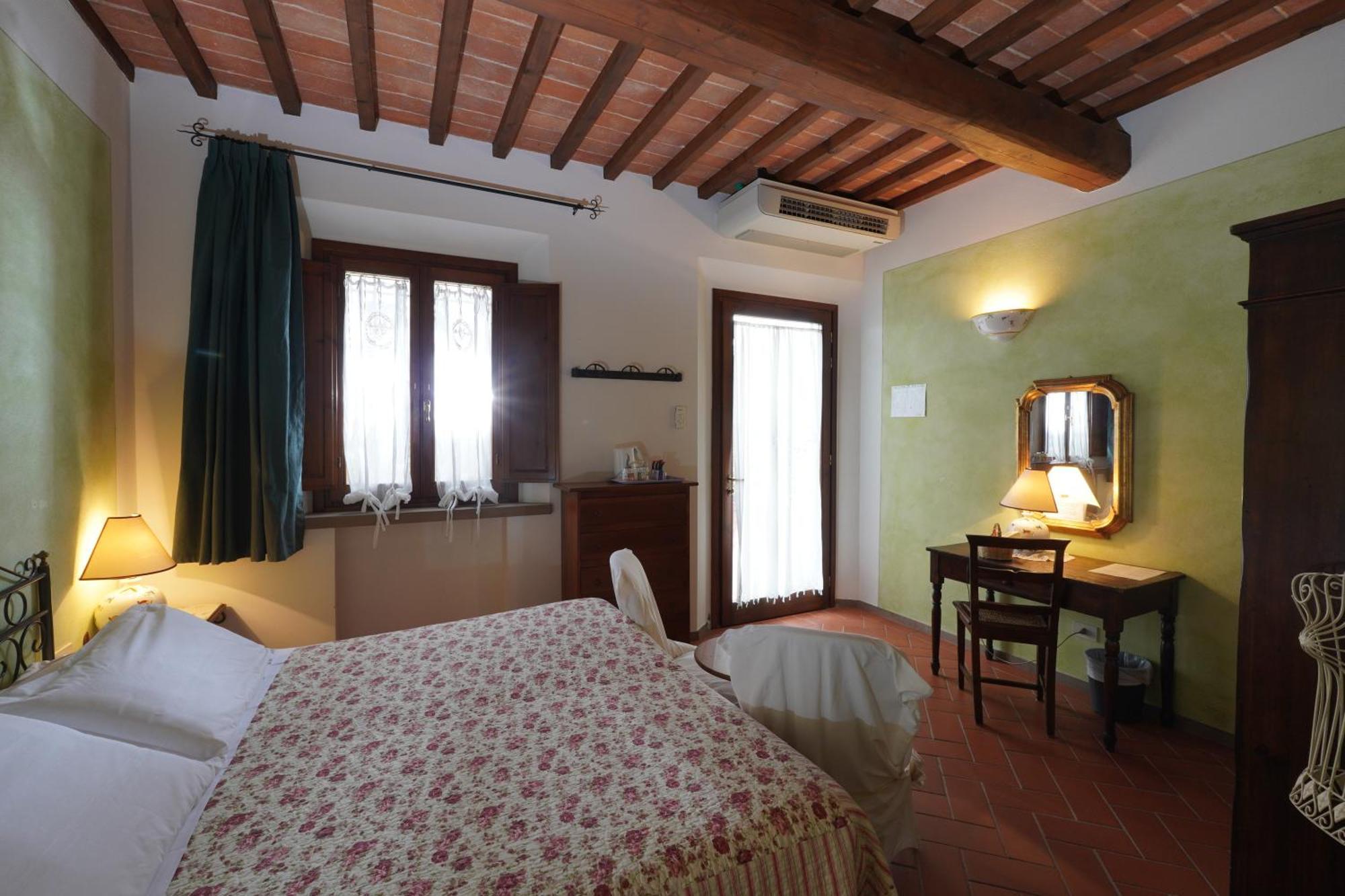 Locanda Le Boscarecce Castelfiorentino Exterior photo