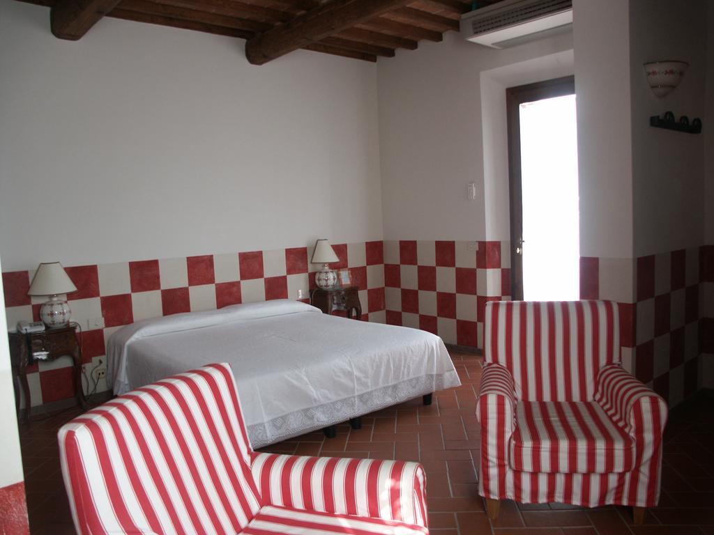 Locanda Le Boscarecce Castelfiorentino Room photo