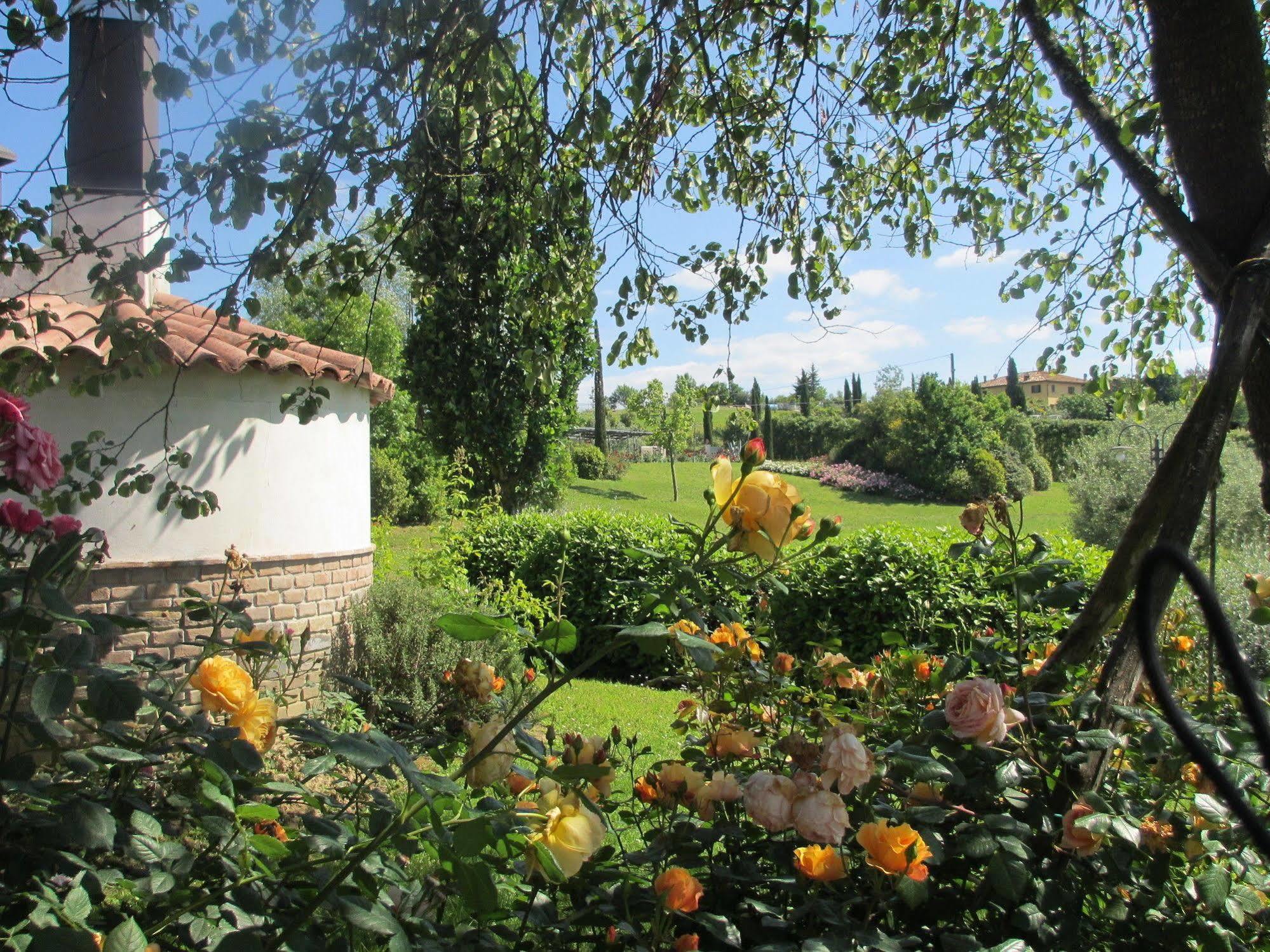 Locanda Le Boscarecce Castelfiorentino Exterior photo